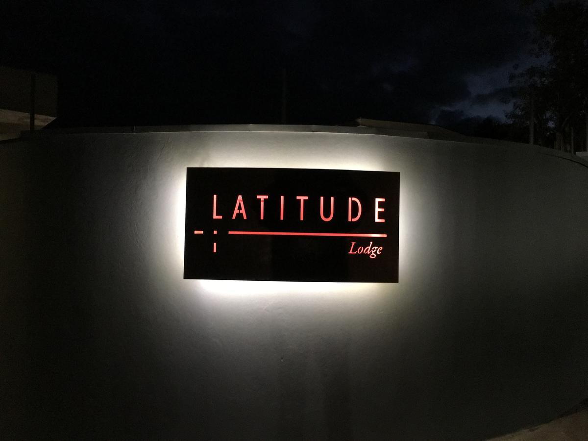 Latitude Lodge Cunha Bagian luar foto